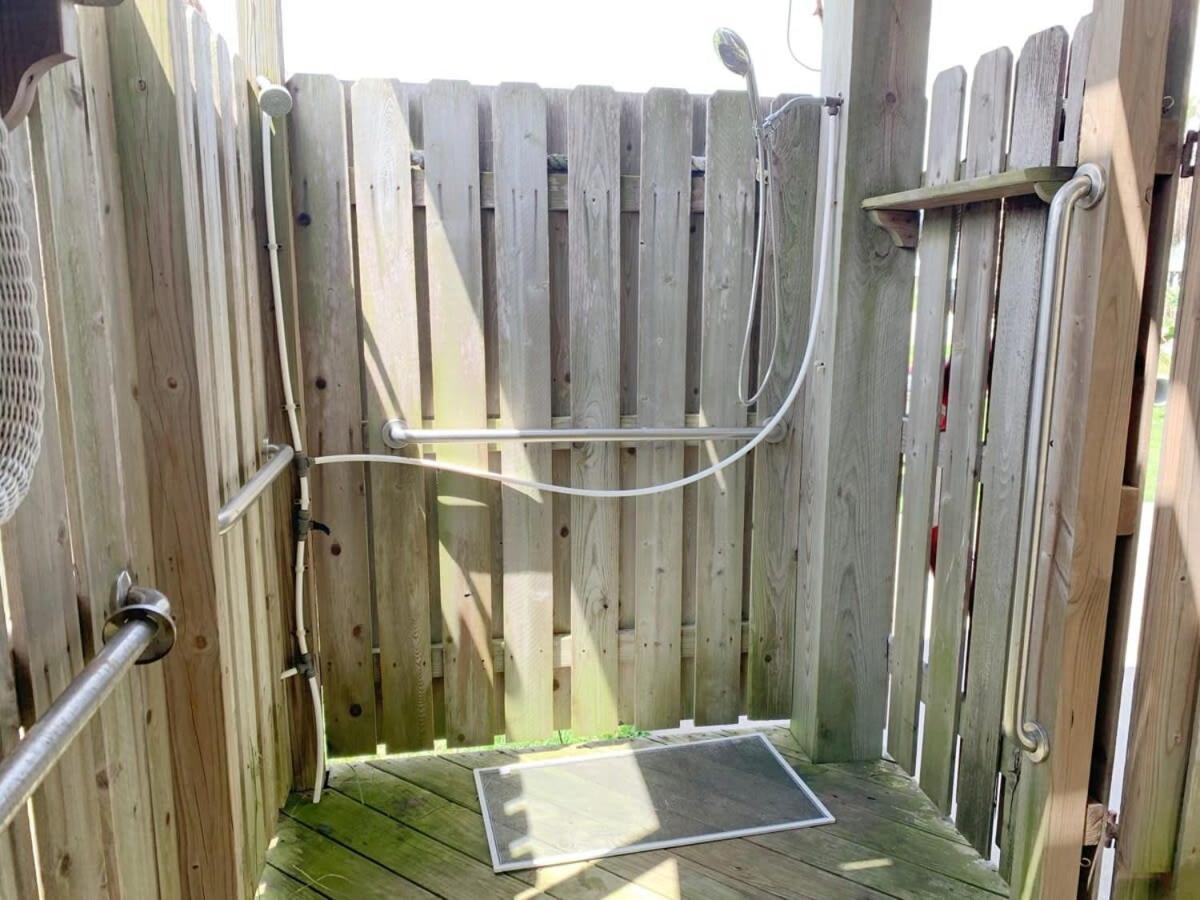 Casa De Las Olas - Huge Fenced Yard, Massive Outdoor Shower, Great Breezes From Deck! Surfside Beach Eksteriør bilde