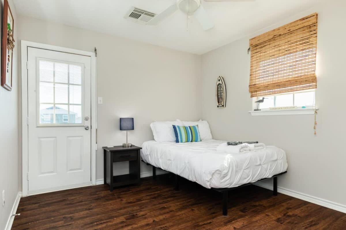Casa De Las Olas - Huge Fenced Yard, Massive Outdoor Shower, Great Breezes From Deck! Surfside Beach Eksteriør bilde